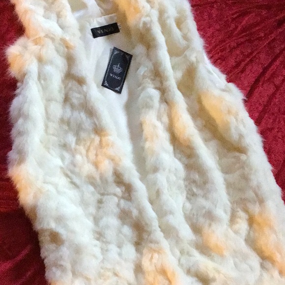 White Rabbit sleeveless coat - Picture 2 of 8